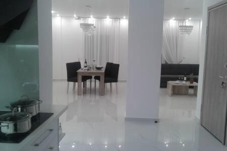 Despina'S Luxury Apt Downtown Ираклион Экстерьер фото